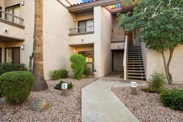 Furnished Condo in Sunny Scottsdale AZ
